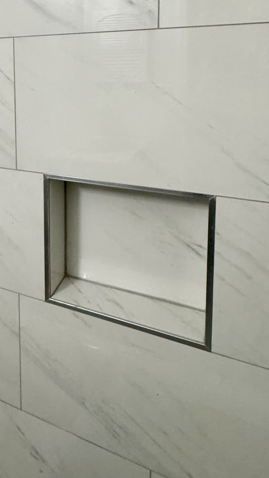 Custom Shower Niche with Decorative Tile Trim