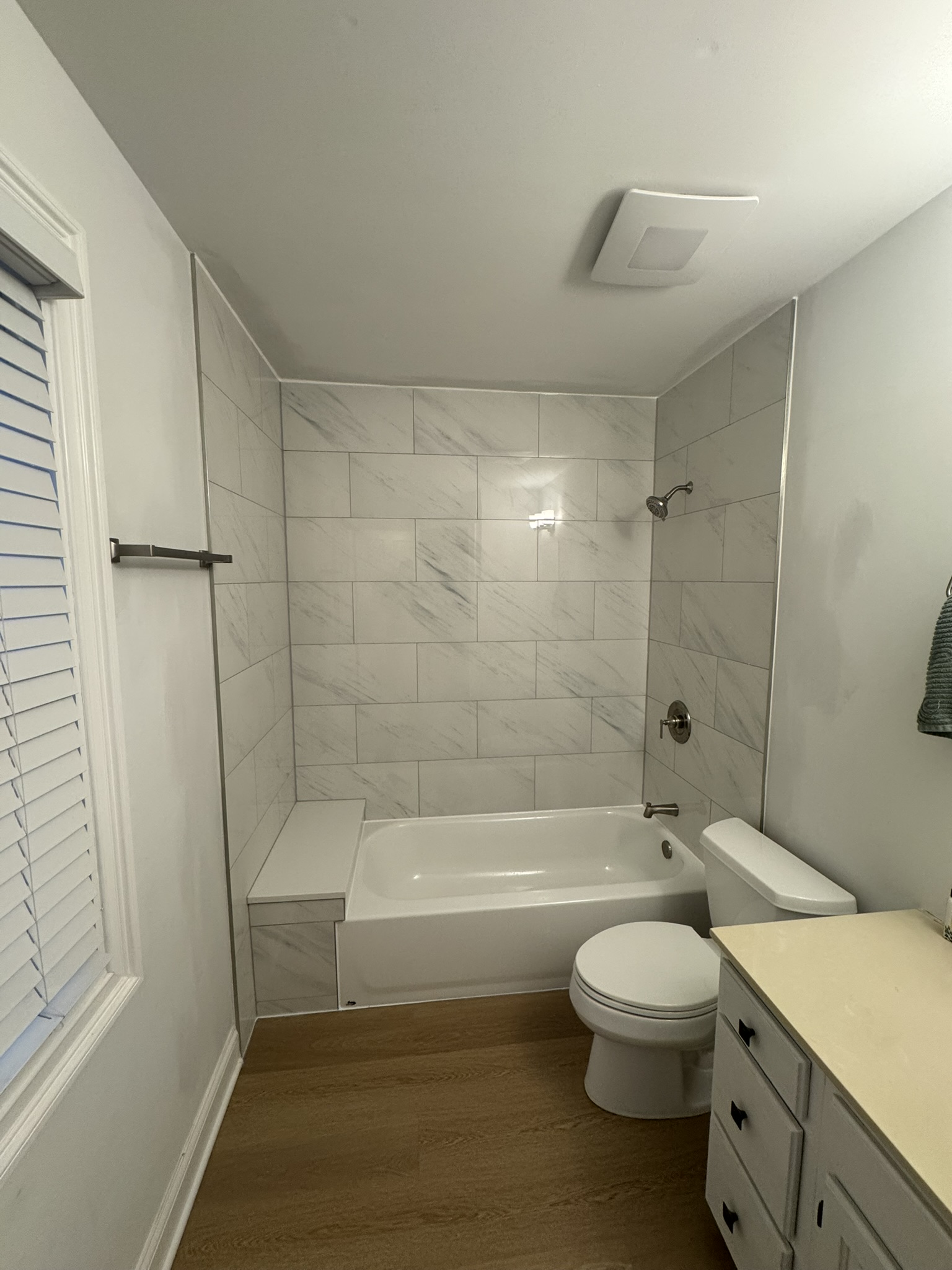 AURORA, IL - BATHROOM REMODELING