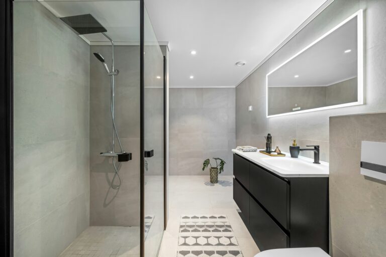Top 7 Bathroom Remodeling Trends for 2026: What Chicago-Area Homeowners Are Choosing