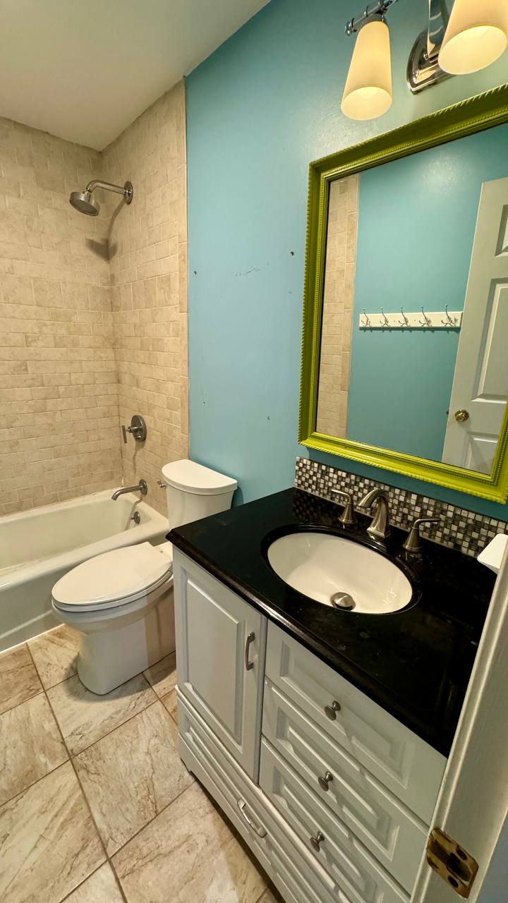 Bathroom before remodeling in Geneva IL